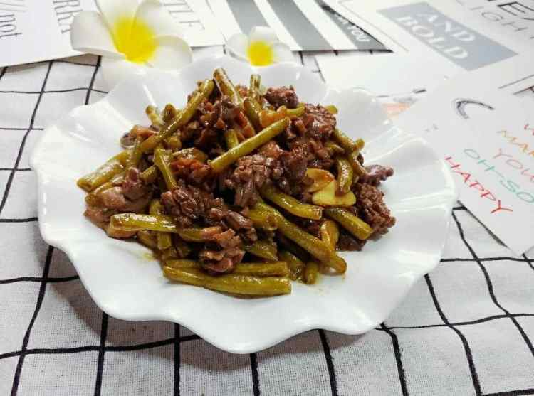 鸡胗炒酸豆角步骤8