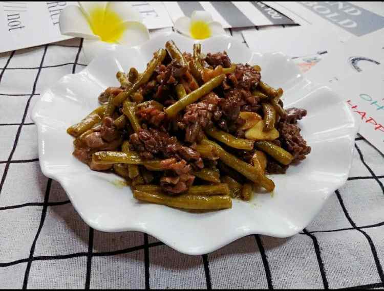 鸡胗炒酸豆角步骤9