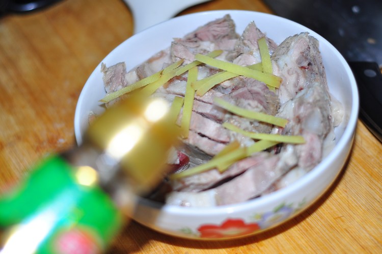 蒸肘花步骤9