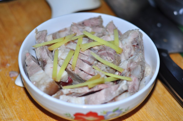 蒸肘花步骤8