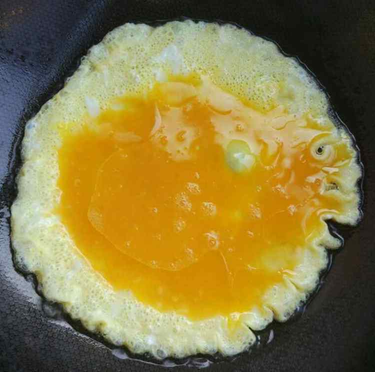 青菜鸡蛋炒粉条步骤4