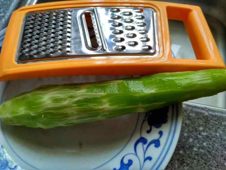 莴苣春卷步骤2