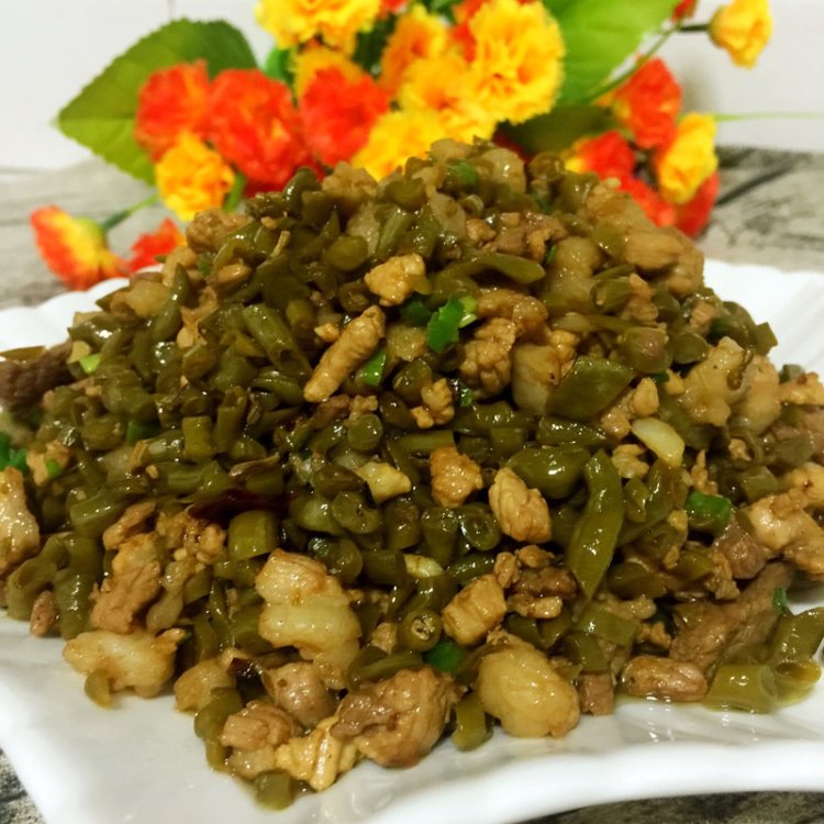 酸豆角炒肉丁步骤16