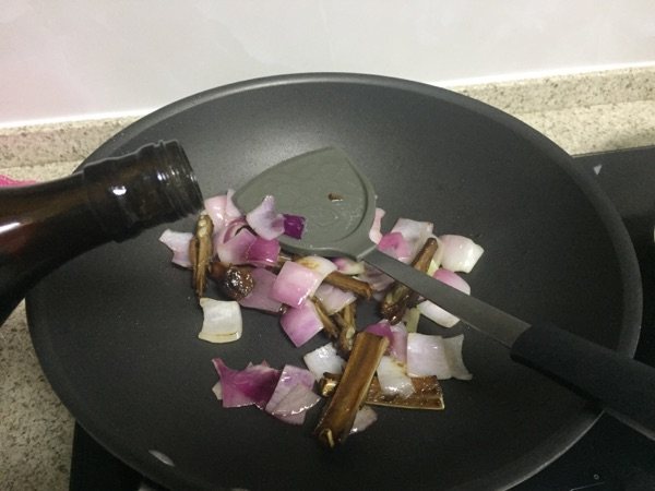 洋葱炒羊排步骤8
