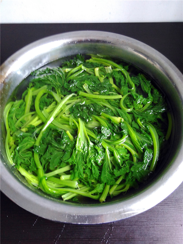 素炒鸡冠菜步骤4