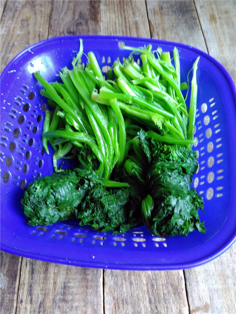 素炒鸡冠菜步骤5