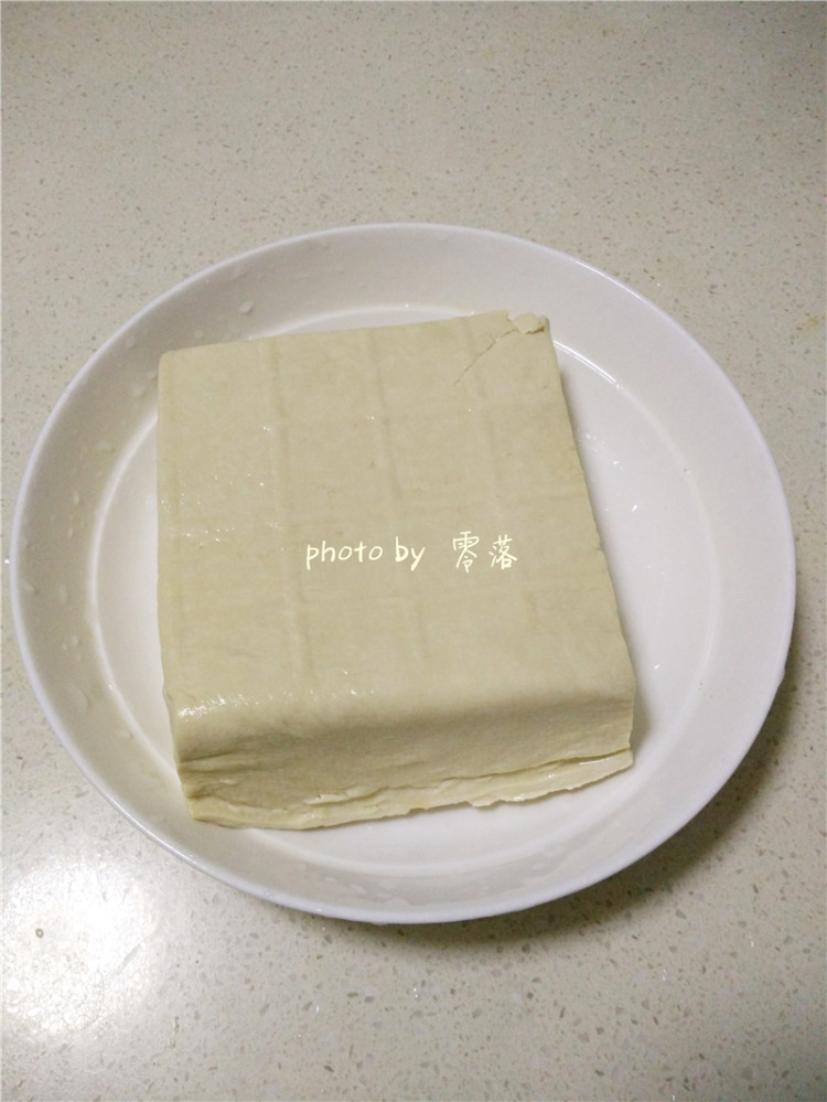 叉烧蜜汁豆腐角#本味步骤1