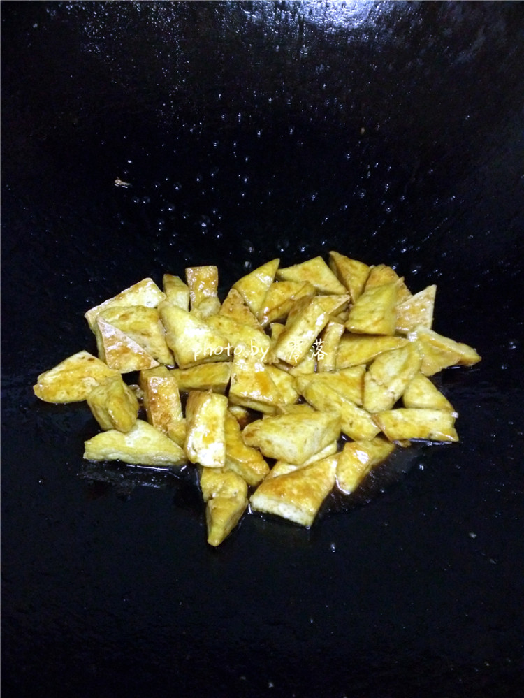 叉烧蜜汁豆腐角#本味步骤9