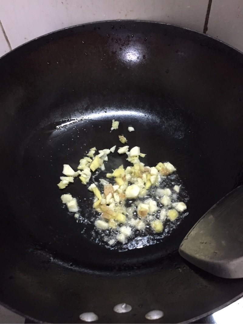 酱焖鸭头鸭掌步骤4