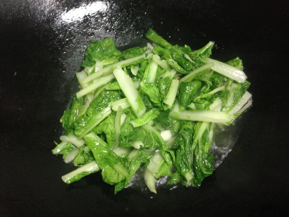 炒大白菜秧步骤7