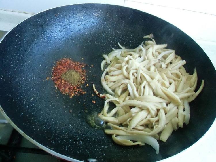 孜然杏鲍菇步骤7