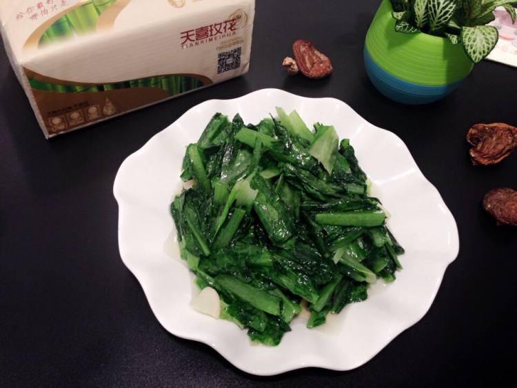 蒜炒油麦菜步骤7