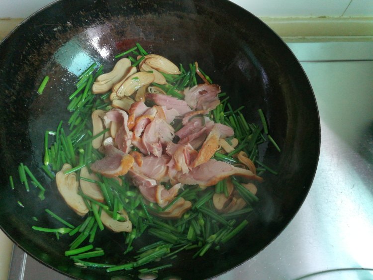 韭苔豆干鸭肉步骤7