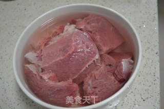 陕西风味—牛肉泡馍步骤2