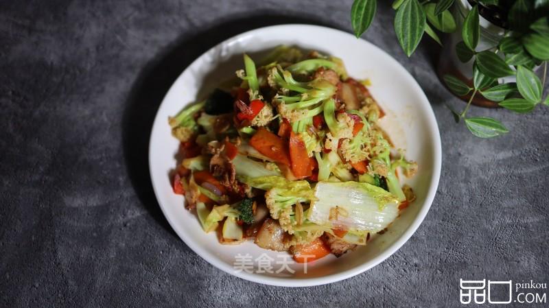 五花肉炒西蓝花花菜