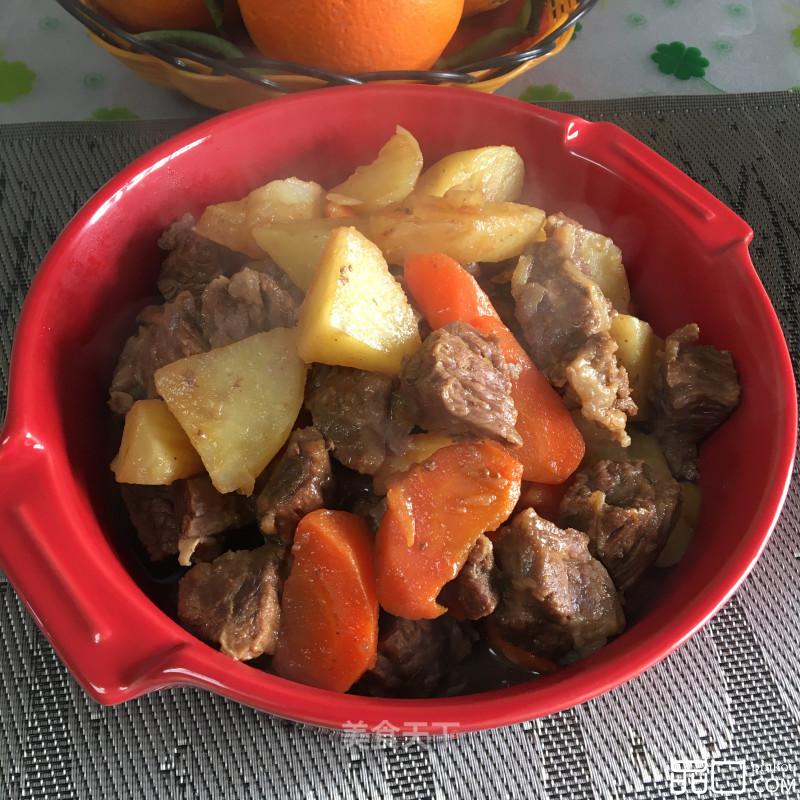 土豆胡萝卜烧牛腩