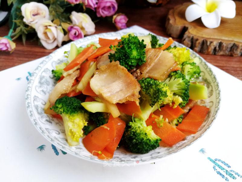 西兰花炒回锅肉