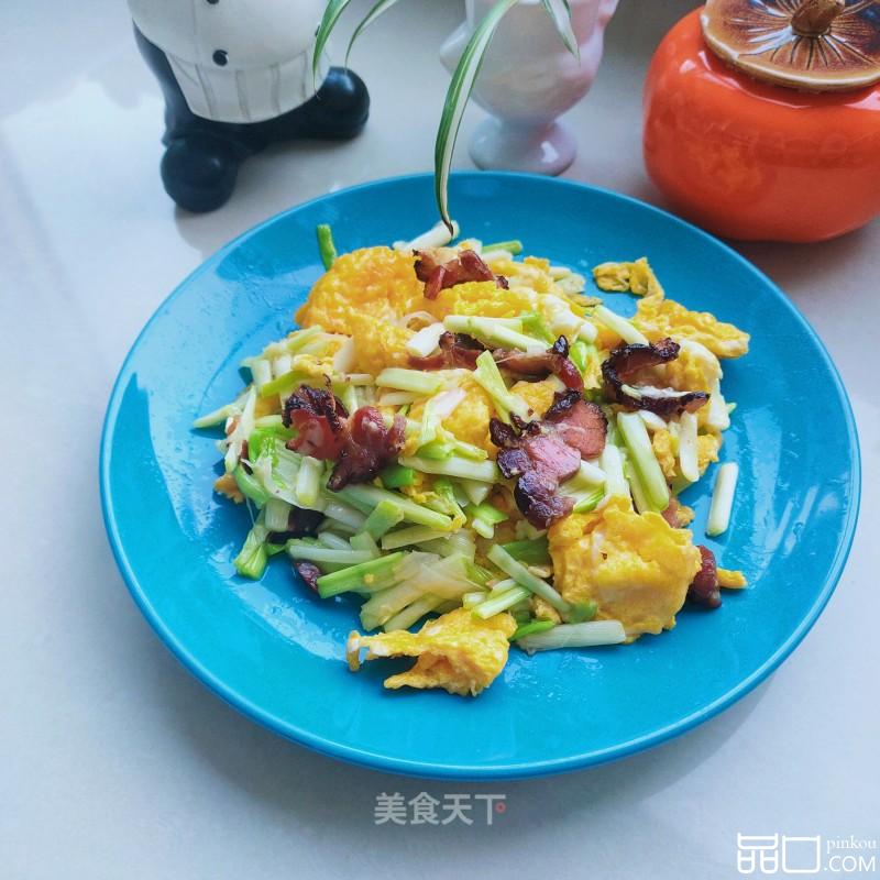 腊肉蒜黄炒鸡蛋