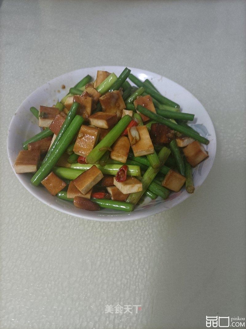 蒜苔炒香干