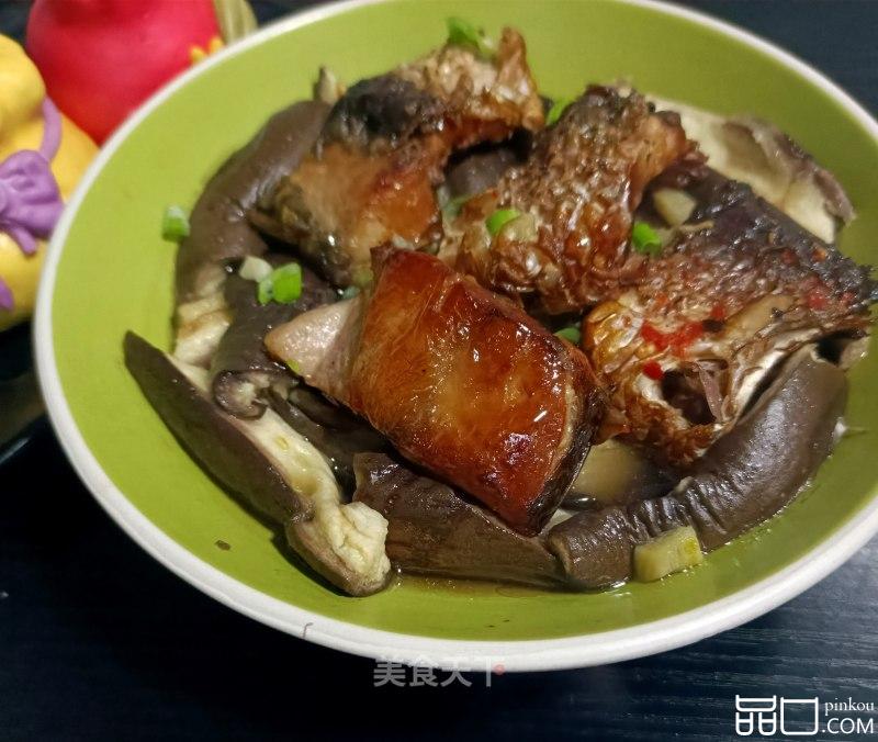 茄子蒸腊鱼