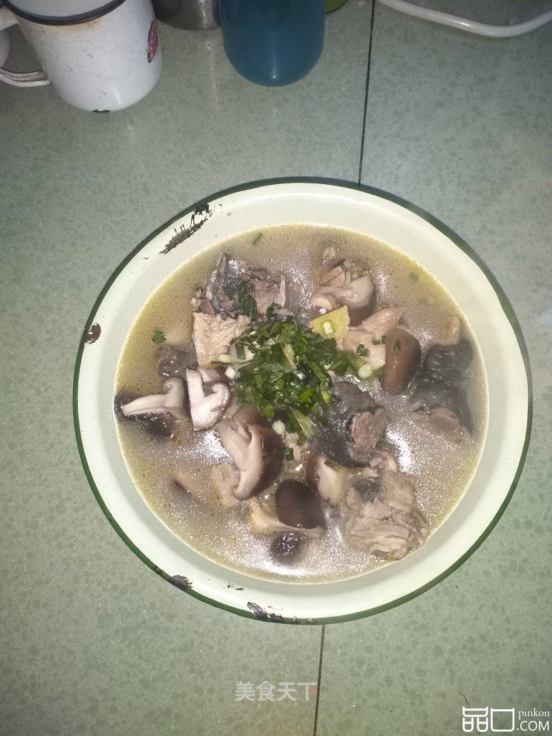 砂锅炖鸡
