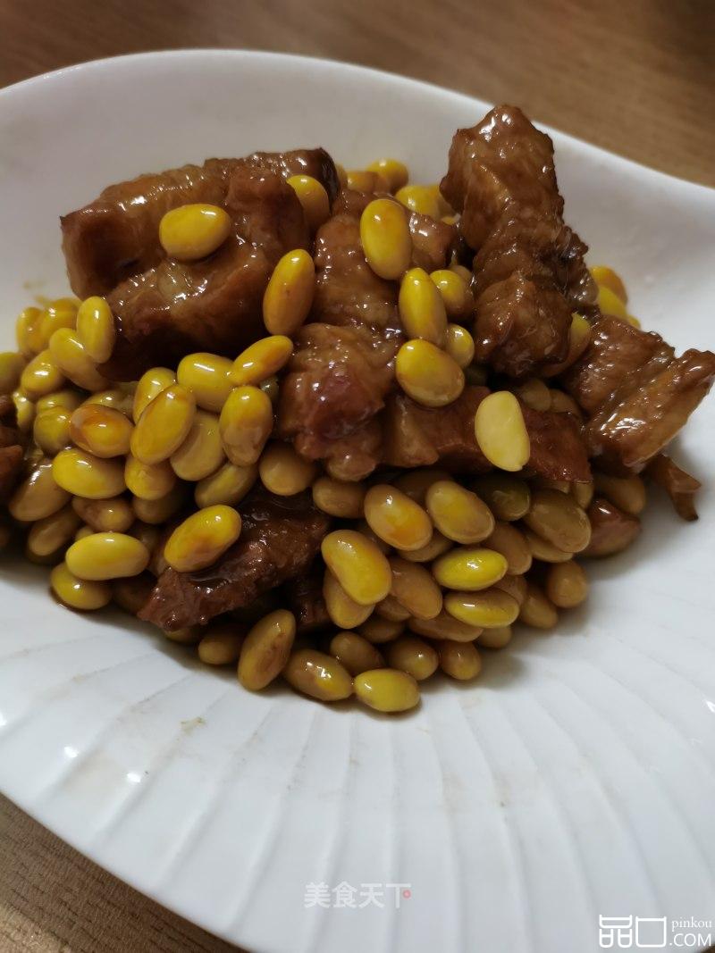 五花肉烧毛豆