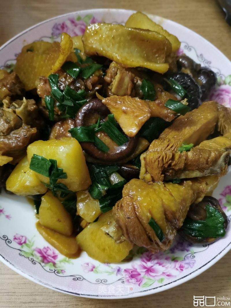 香菇土豆烧鸡肉