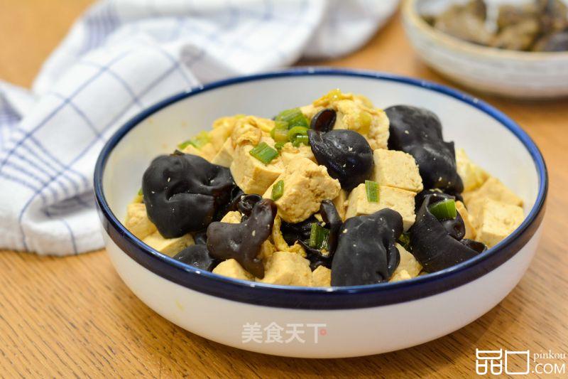 鸡蛋炒木耳豆腐