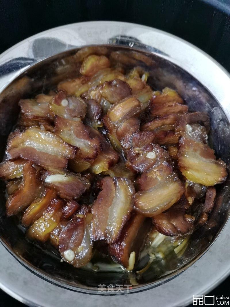 腊肉蒸金针菇