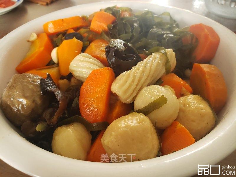 红萝卜炖丸子