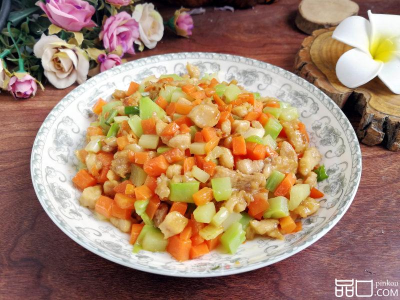 彩蔬炒鸡丁