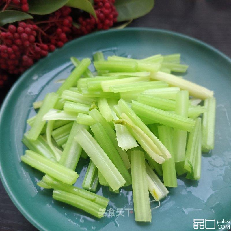 水炒芹菜