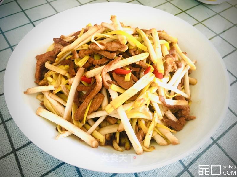蒜黄炒肉丝