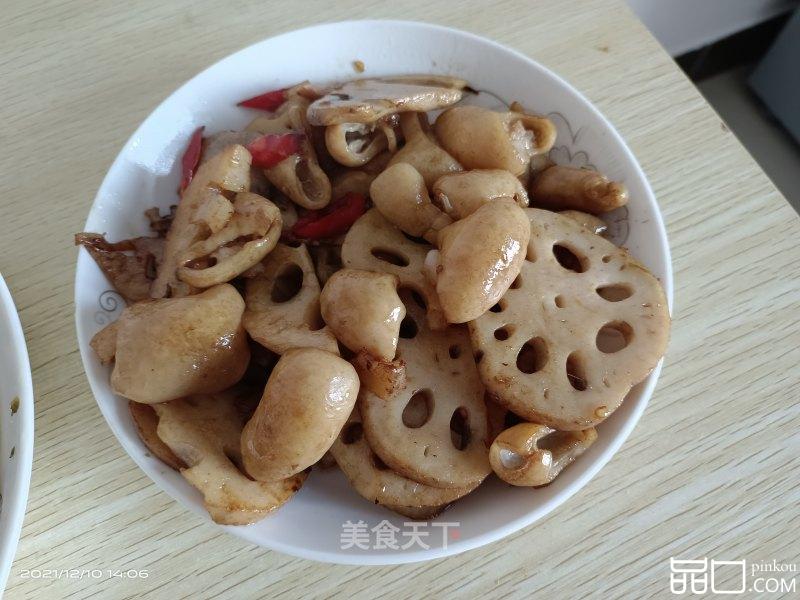 肥肠炒莲藕