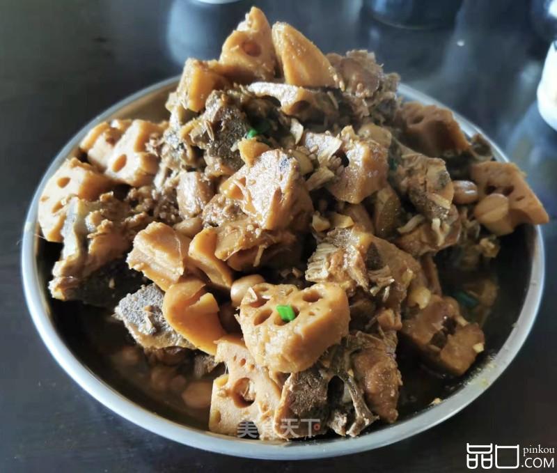 新垦莲藕焖龙骨