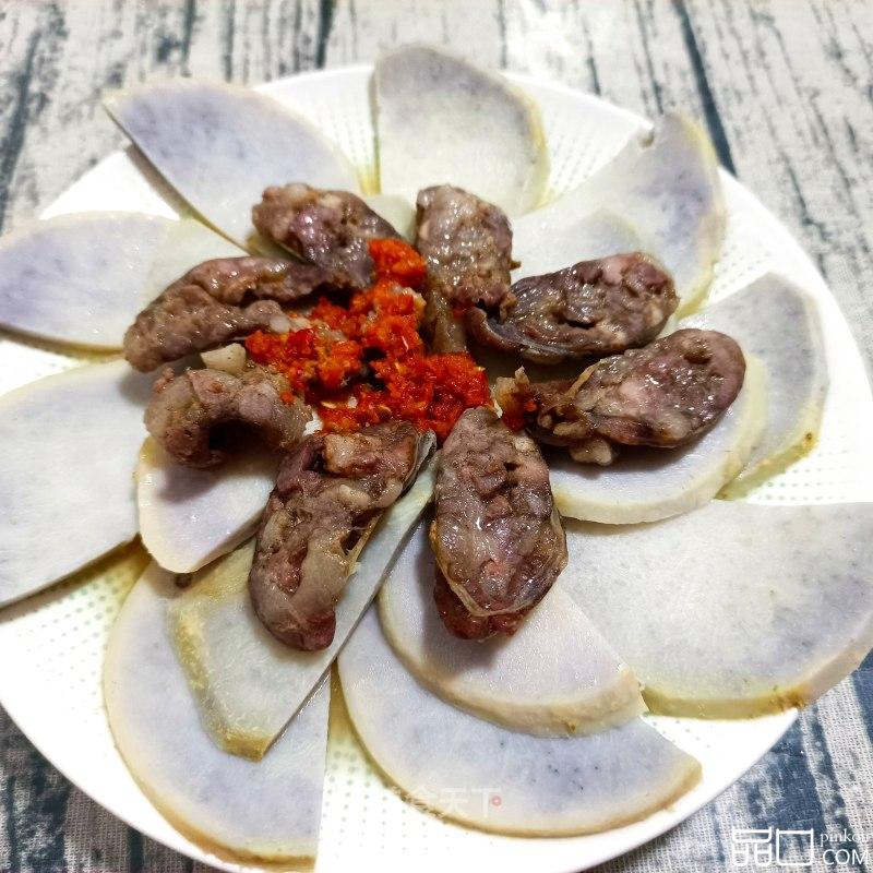 剁椒腊肠蒸芋头