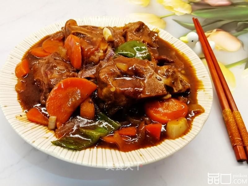 冬季滋补养生补钙美食～黑椒牛脊骨