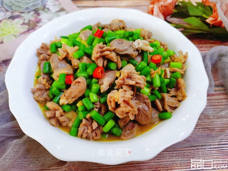 蒜薹炒鸡杂