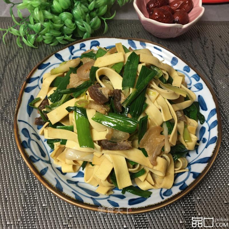 油渣青蒜炒豆皮