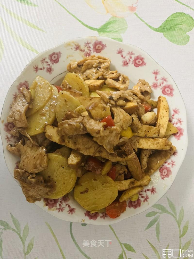 香干土豆炒肉片
