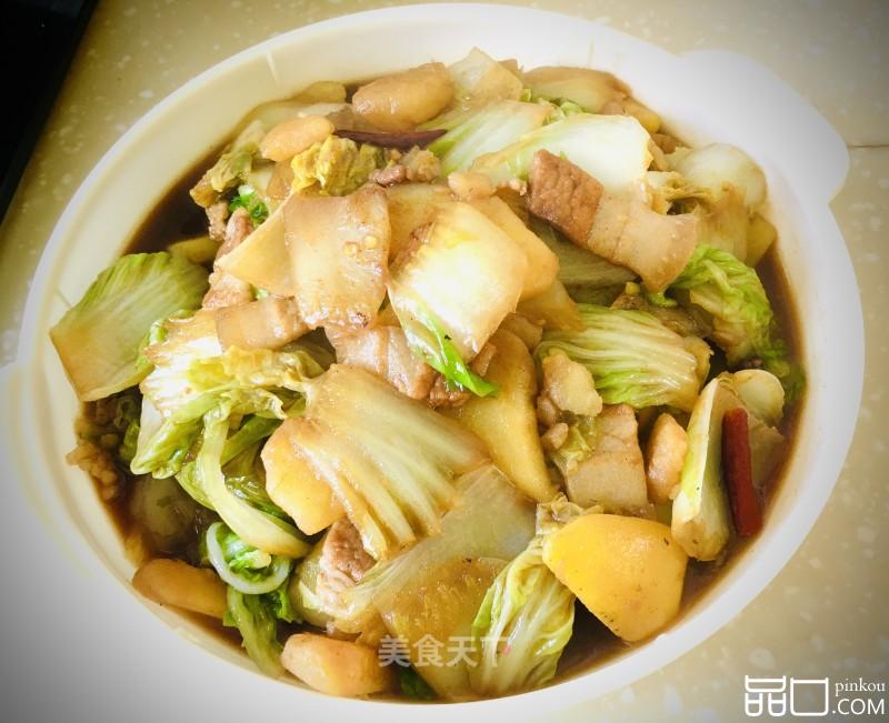 红烧肉白菜炖土豆