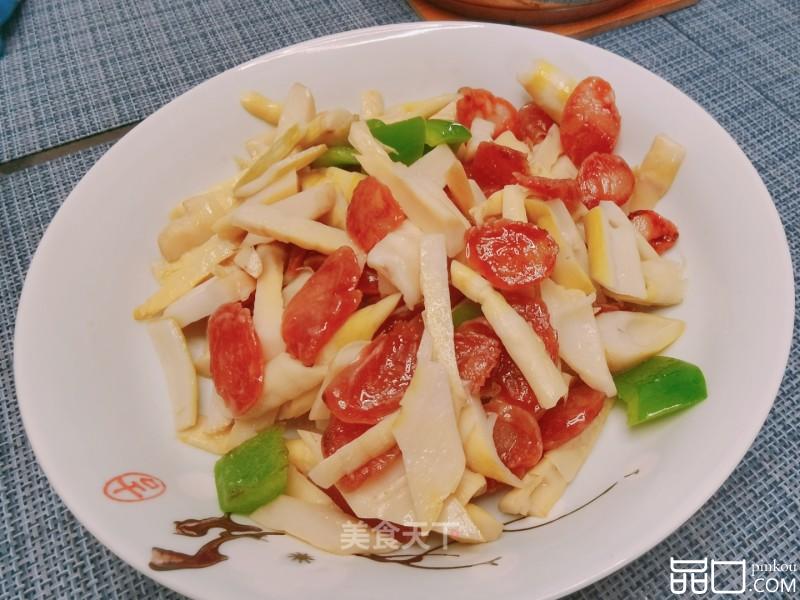 腊肠炒笋干