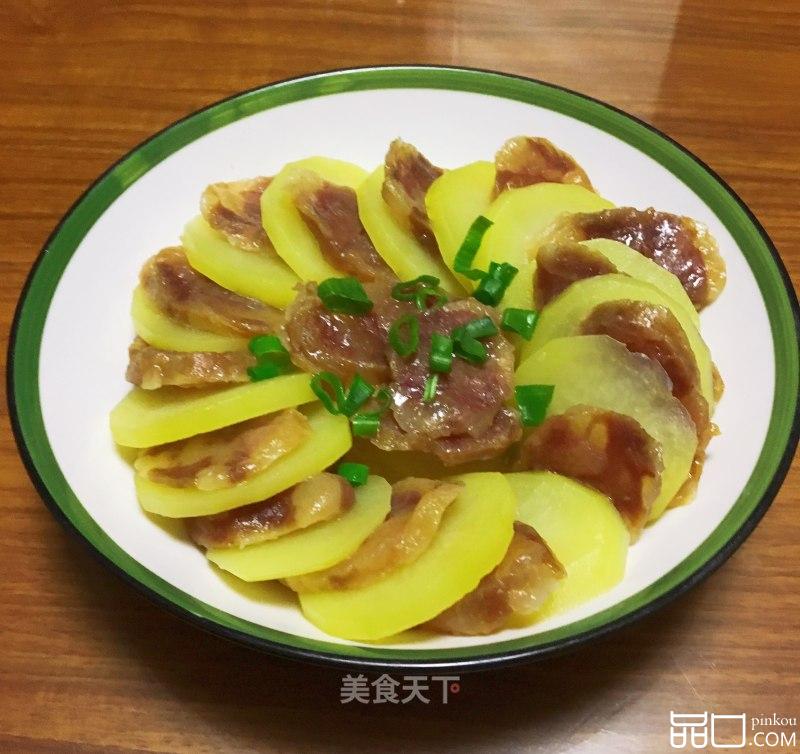 腊肠蒸土豆