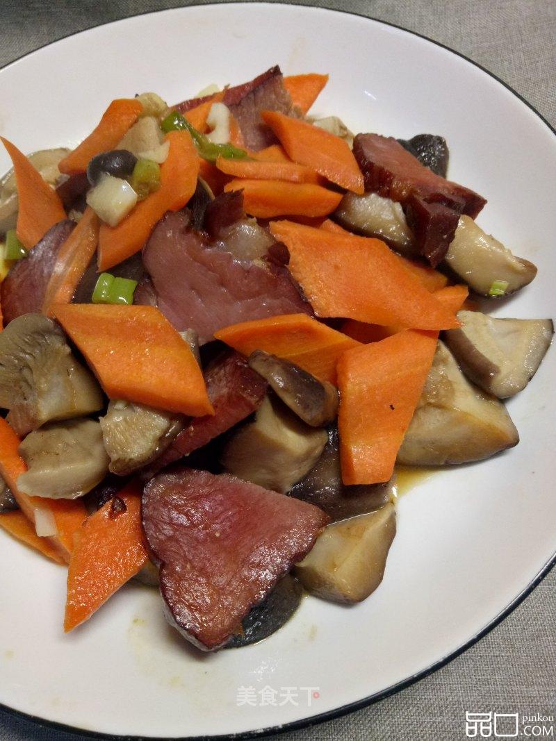 腊肉炒香菇
