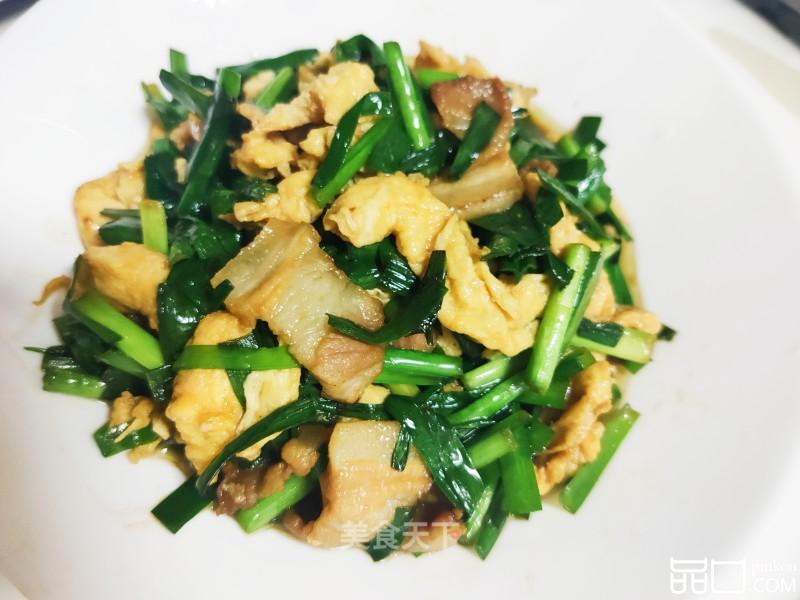 五花肉炒韭菜