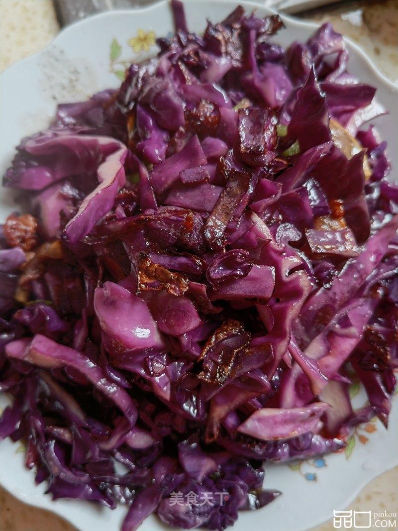 五花肉炒紫甘蓝