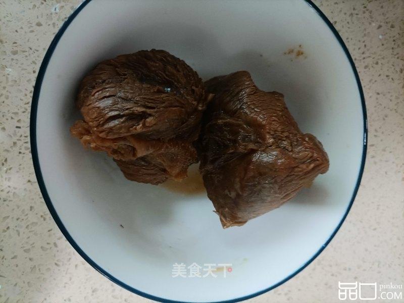 卤牛腱子