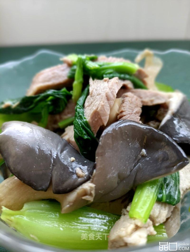 平菇油菜拌熟肉