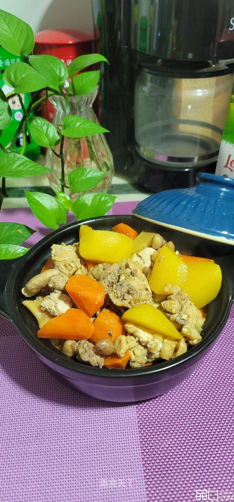 老母鸡炖土豆胡萝卜