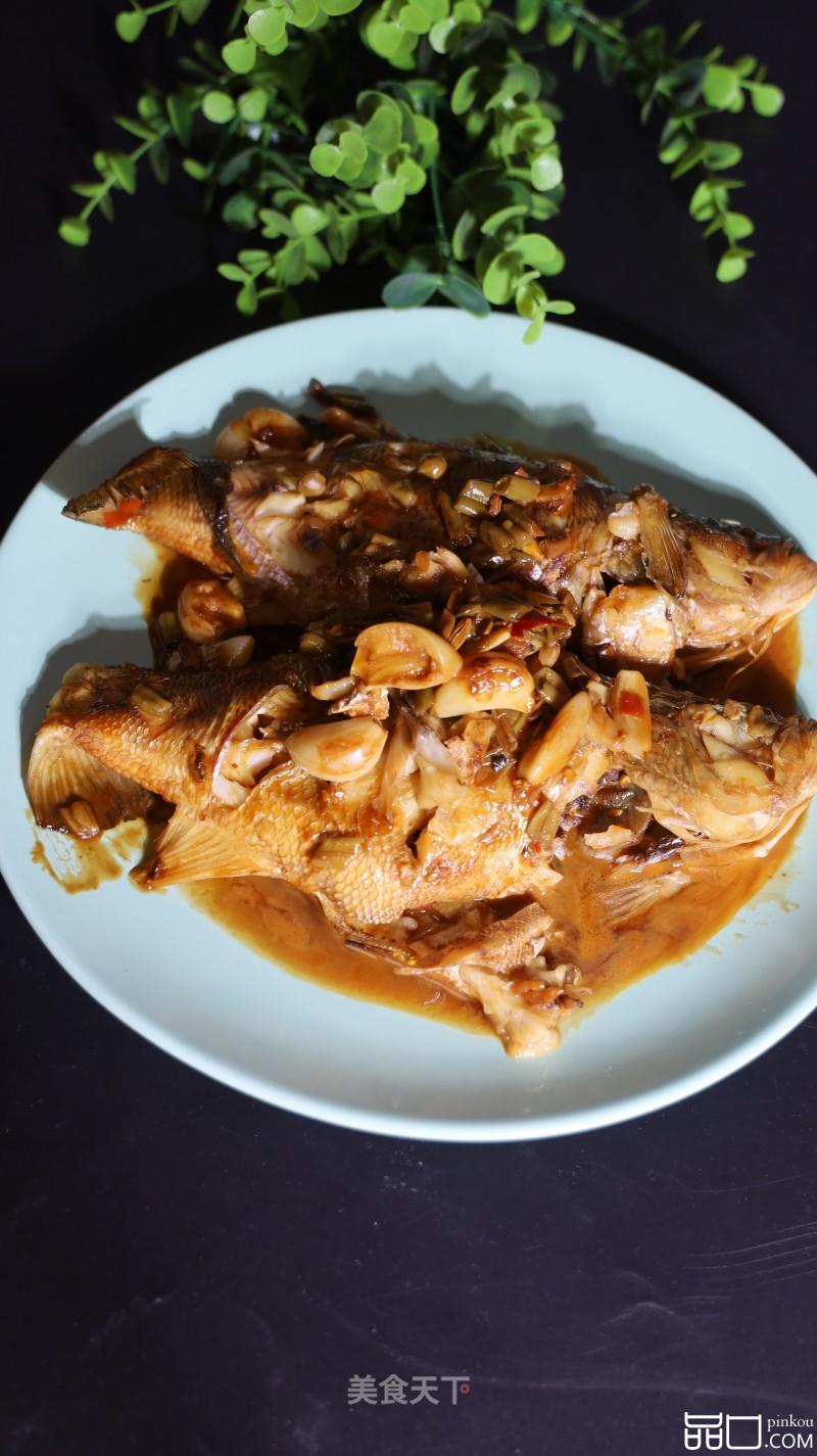 酸豆角烧鲈鱼